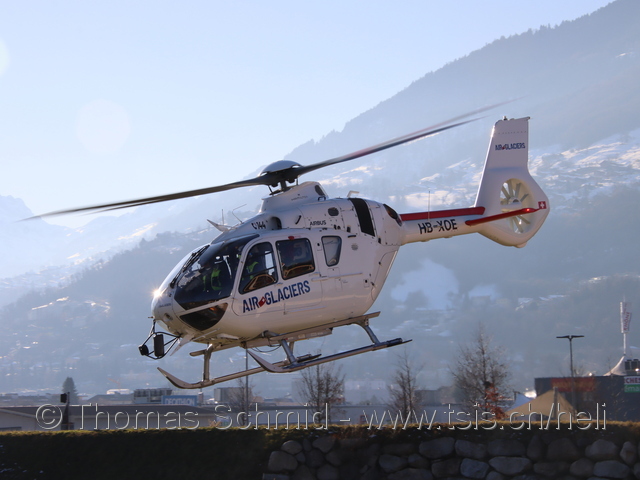 HB-XOE(2)