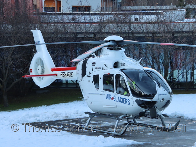 HB-XOE(2)